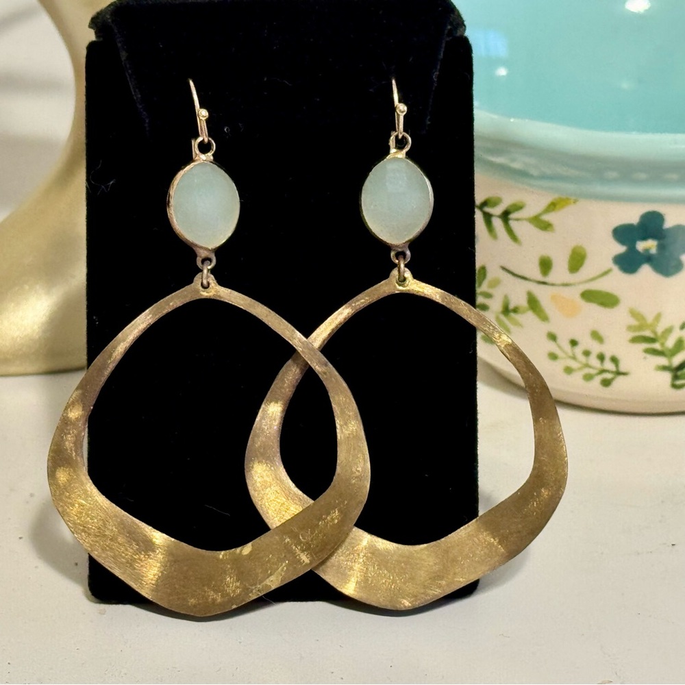 Green Quarts Stones with Gold Circles Drop Dangle Earrings